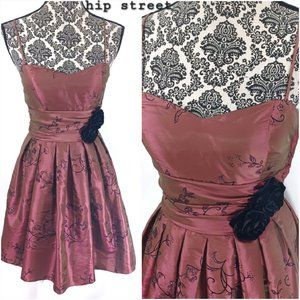 B DARLIN Spaghetti Straps High Waist Pleat Skirt Party Prom Dress 5/6